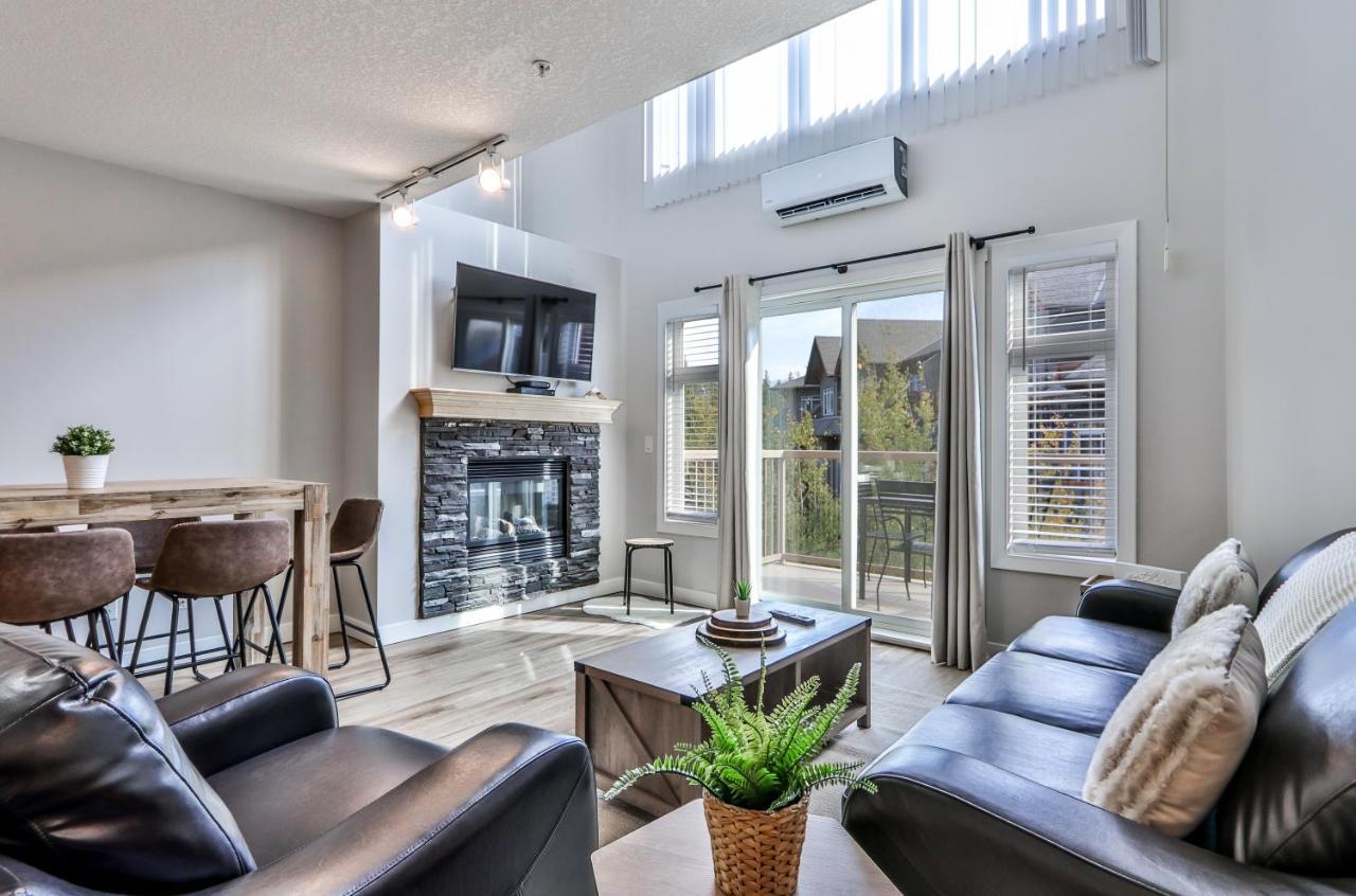 Charming 1 Bdrm Plus Loft With Views Managed By Little Sister Getaways Canmore Luaran gambar