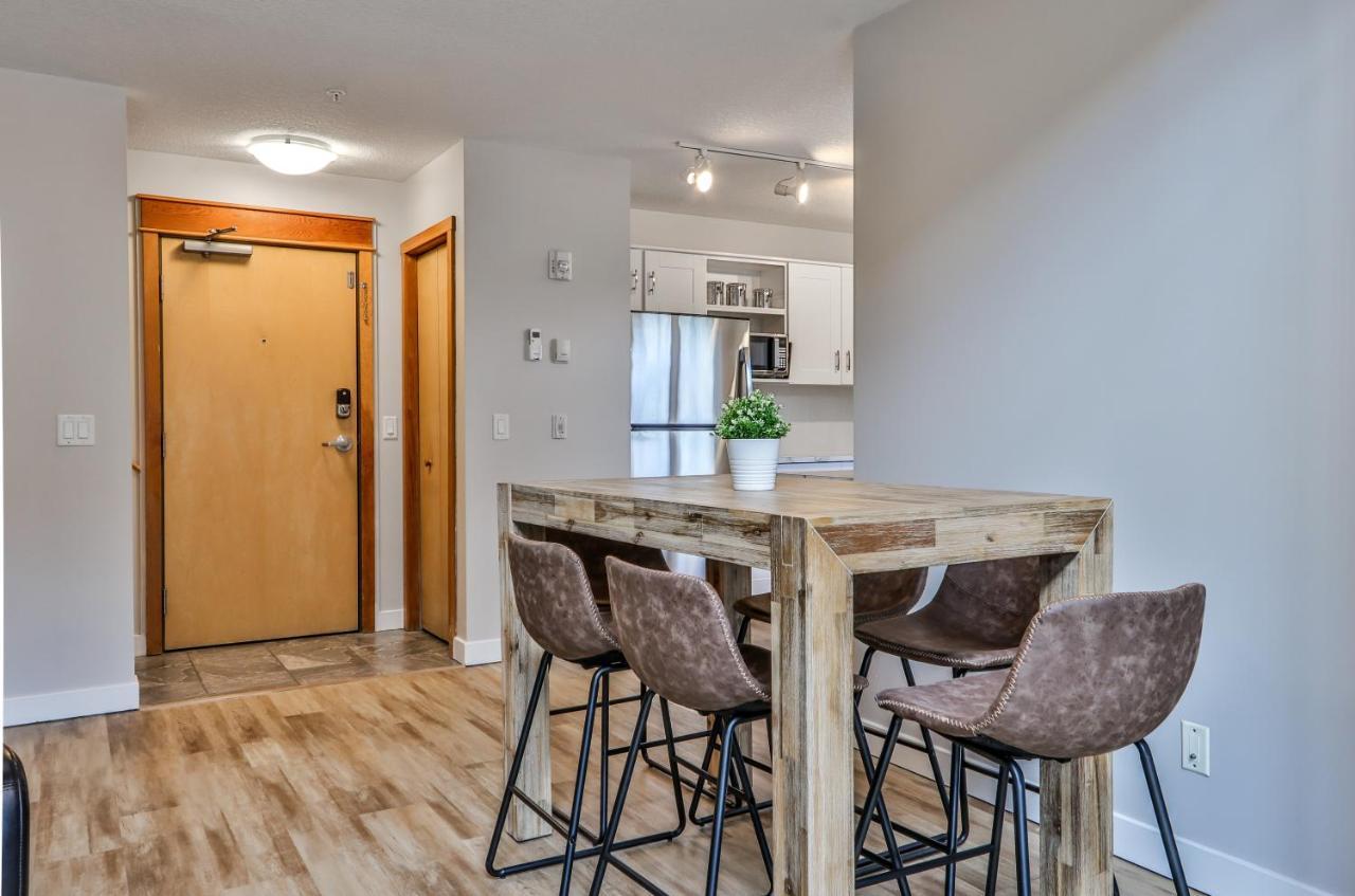 Charming 1 Bdrm Plus Loft With Views Managed By Little Sister Getaways Canmore Luaran gambar