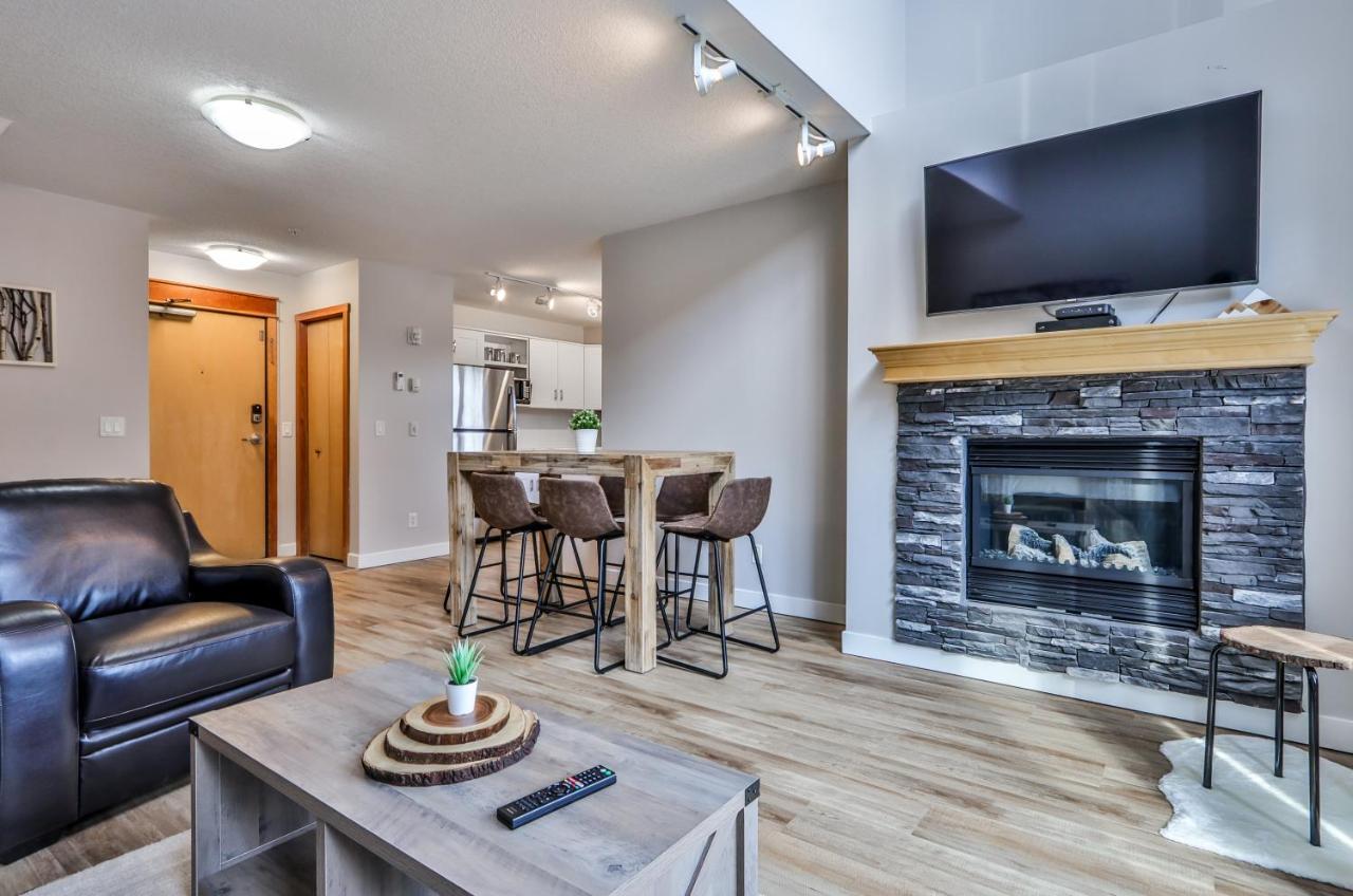Charming 1 Bdrm Plus Loft With Views Managed By Little Sister Getaways Canmore Luaran gambar