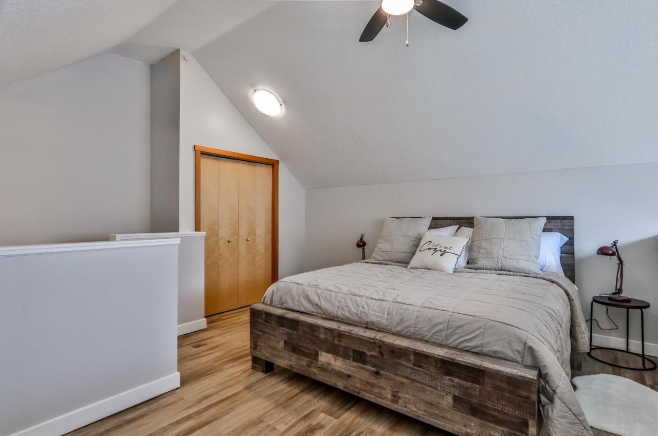 Charming 1 Bdrm Plus Loft With Views Managed By Little Sister Getaways Canmore Luaran gambar