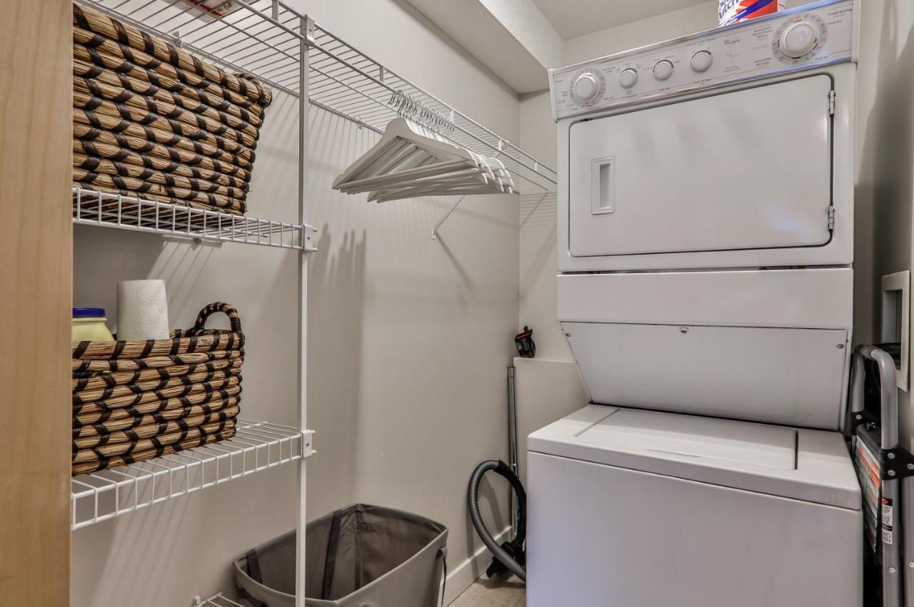 Charming 1 Bdrm Plus Loft With Views Managed By Little Sister Getaways Canmore Luaran gambar