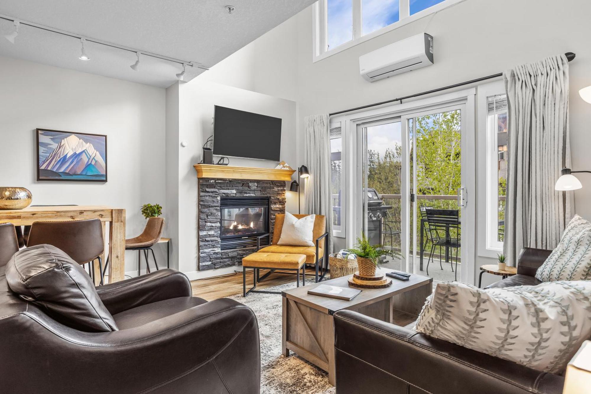 Charming 1 Bdrm Plus Loft With Views Managed By Little Sister Getaways Canmore Luaran gambar