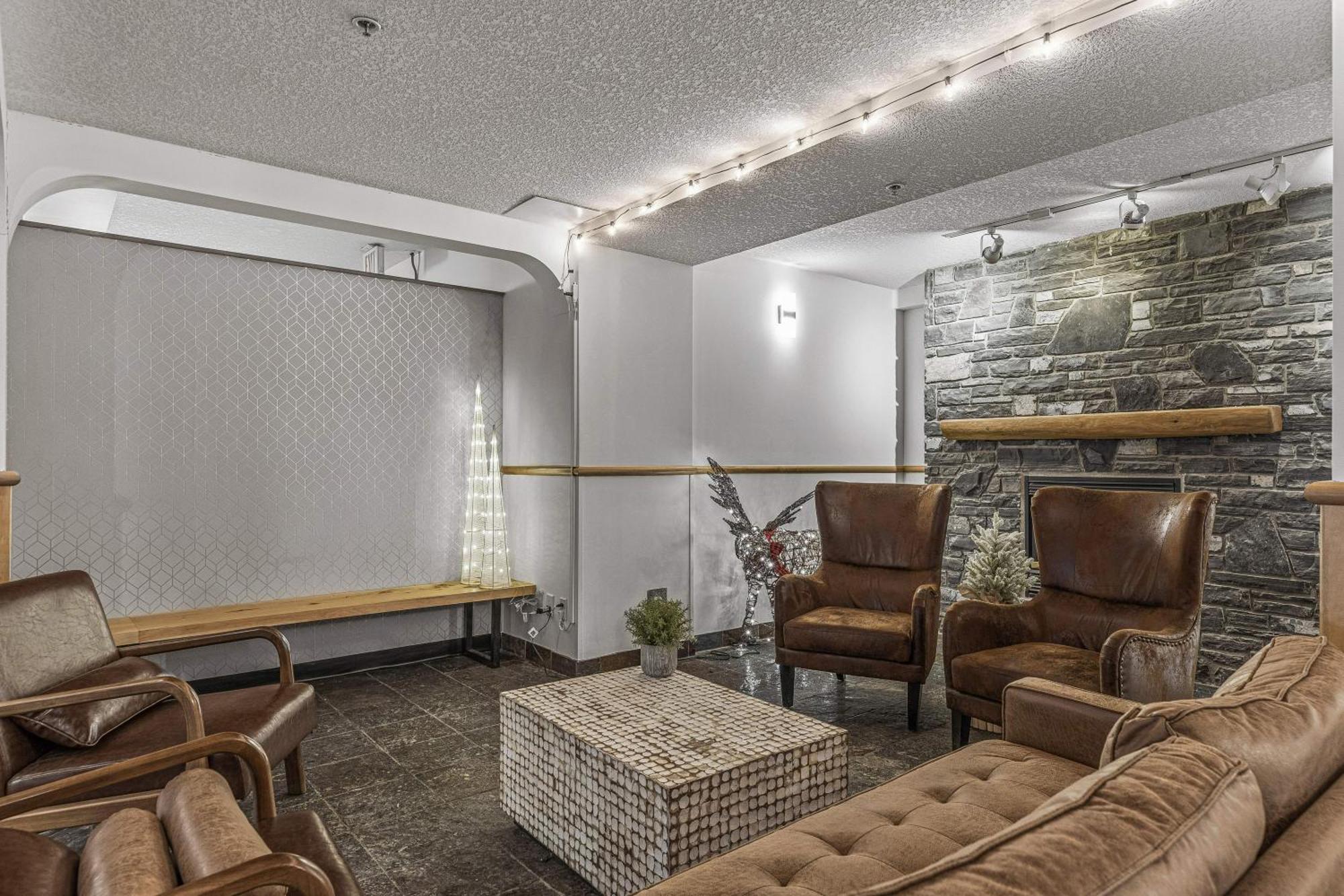 Charming 1 Bdrm Plus Loft With Views Managed By Little Sister Getaways Canmore Luaran gambar