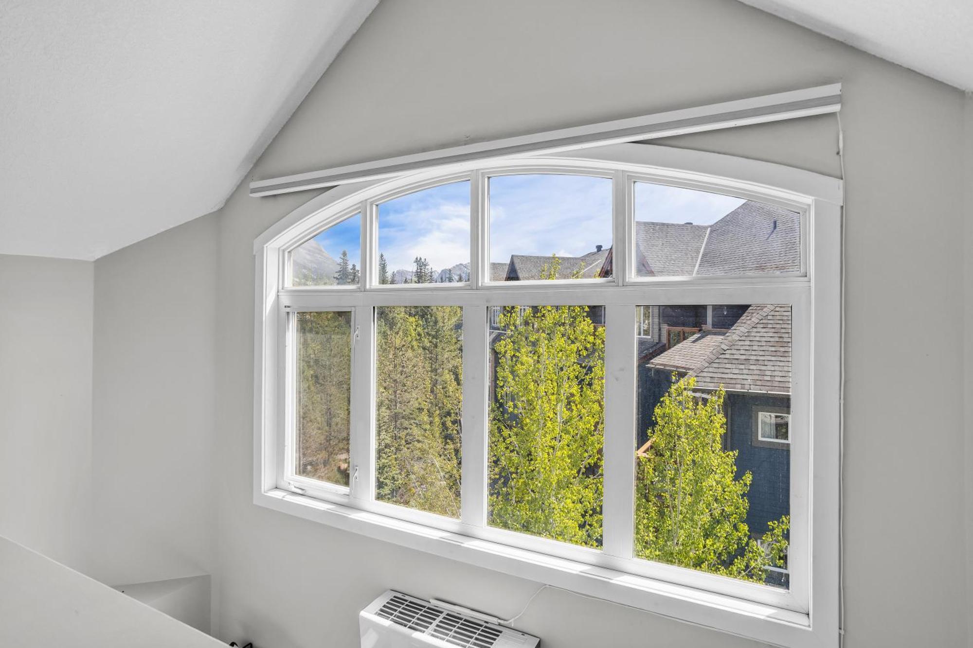 Charming 1 Bdrm Plus Loft With Views Managed By Little Sister Getaways Canmore Luaran gambar
