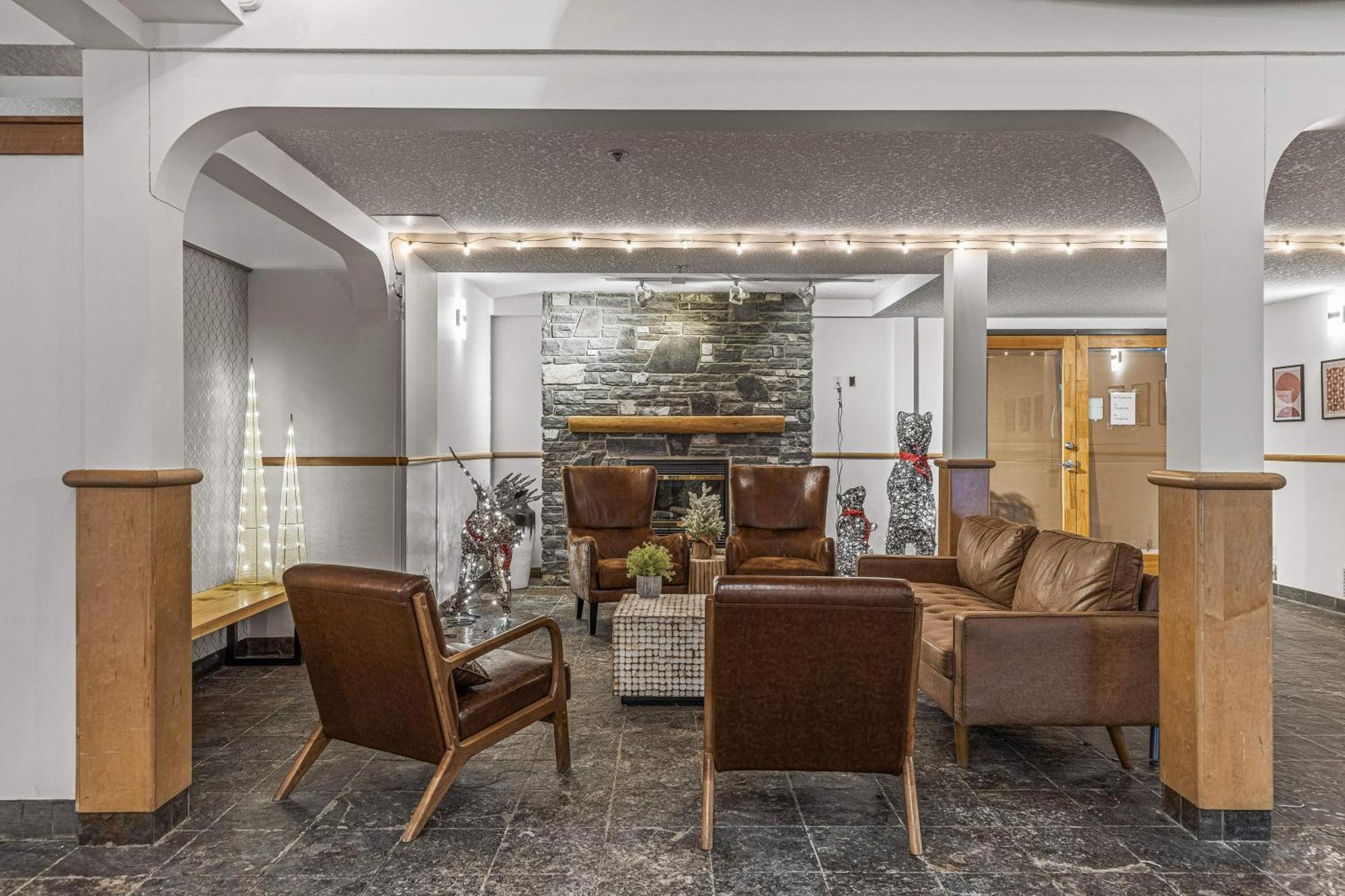 Charming 1 Bdrm Plus Loft With Views Managed By Little Sister Getaways Canmore Luaran gambar